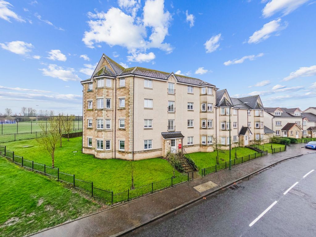 2 bed flat for sale in Leyland Road, Bathgate EH48, £130,000 Zoopla