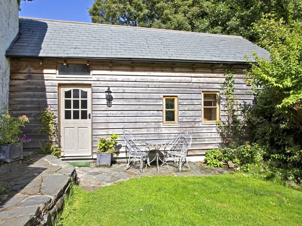 Property Details For Shute Cottage Doddiscombsleigh Exeter Ex6 7re