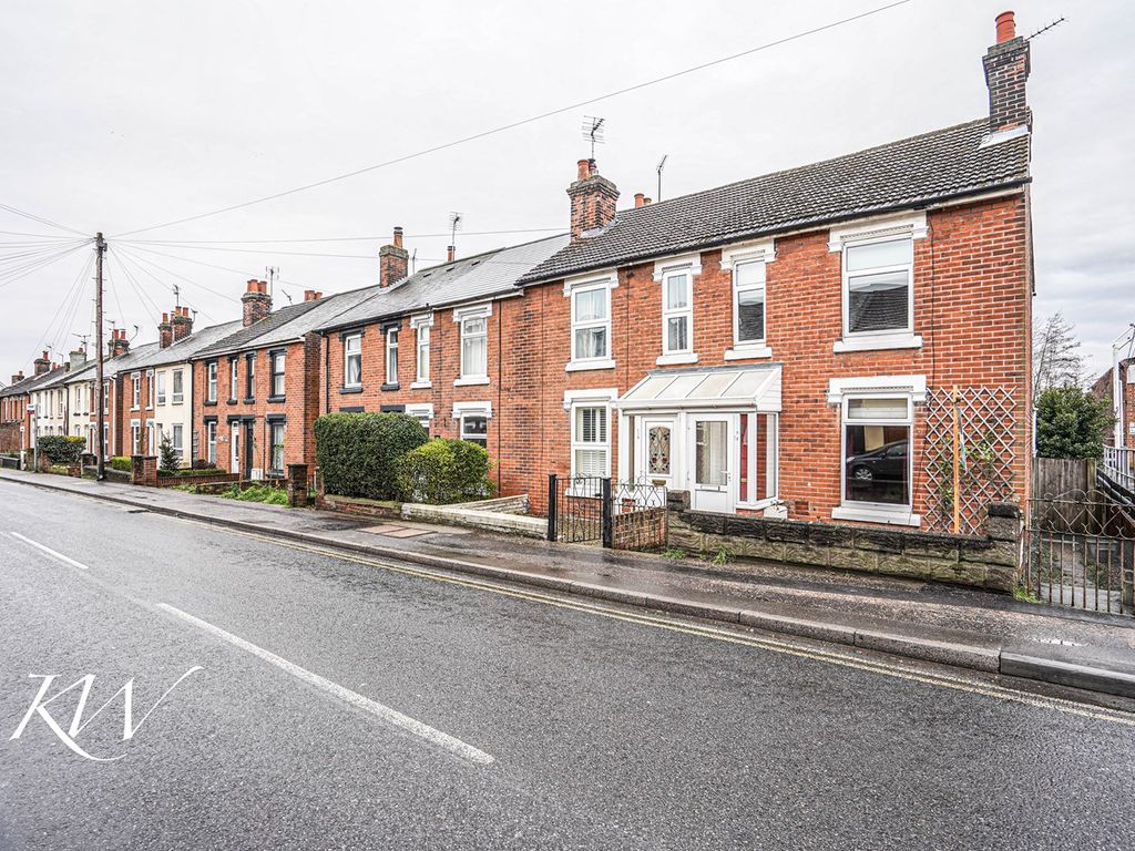 2 bed end terrace house for sale in Bergholt Road, Colchester CO4 Zoopla