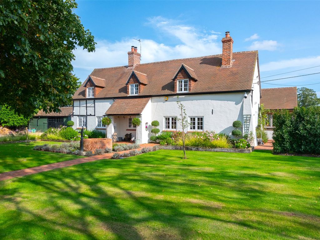 4 bed detached house for sale in Frog Lane, Rotherwick, Hook, Hampshire