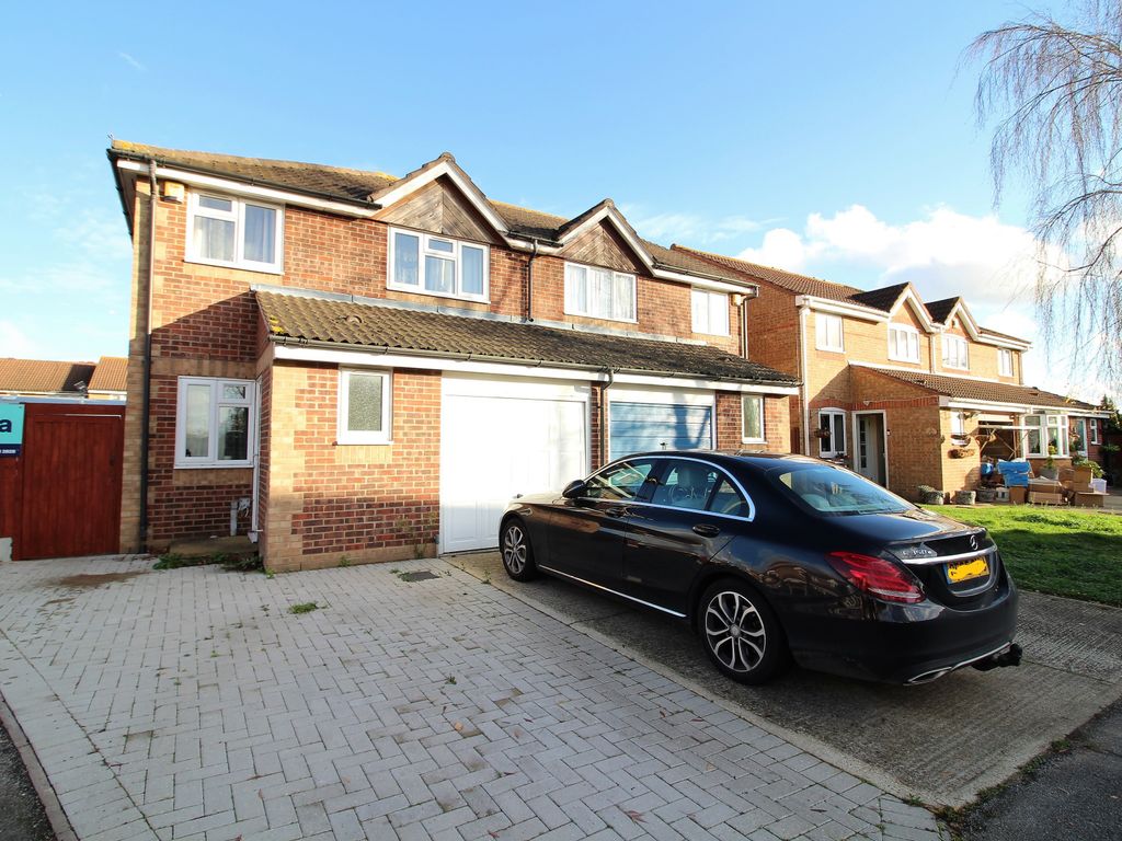 3 bed semidetached house for sale in Clemence Road, Dagenham RM10 Zoopla