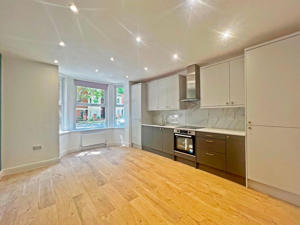 1 bed flat to rent in Warwick Avenue, Bedford MK40 Zoopla