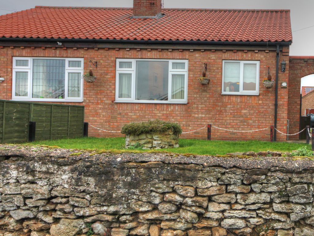 2 bed semidetached bungalow for sale in West Street, West Halton