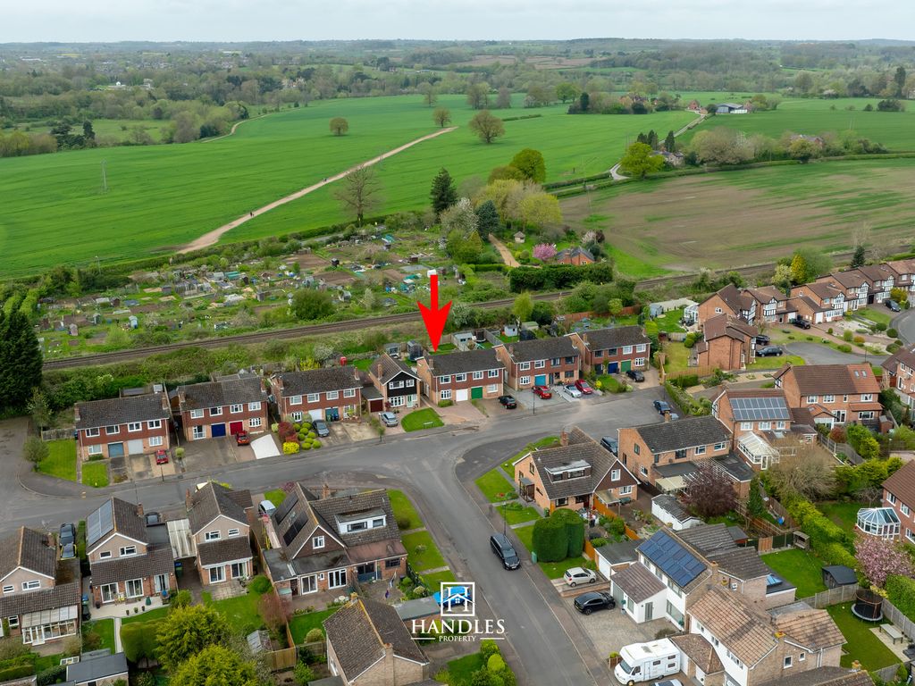 3 bed semidetached house for sale in Ravensdale Avenue, Leamington Spa