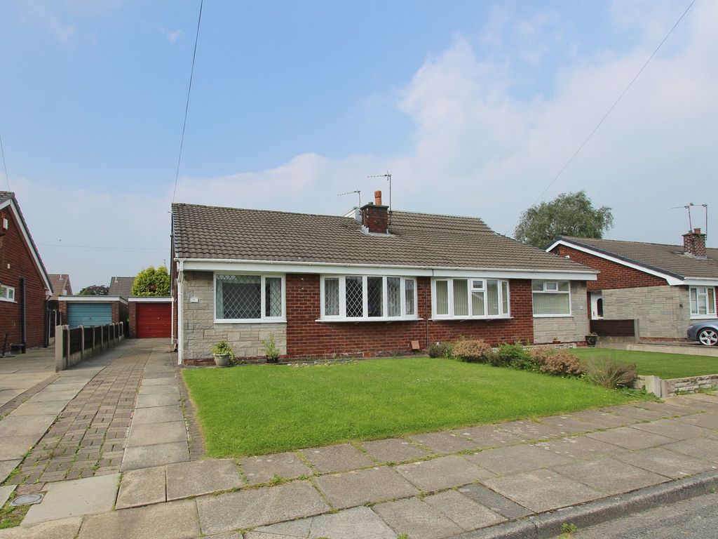 2 bed semidetached bungalow for sale in Leyton Drive, Bury BL9, £220,000 Zoopla