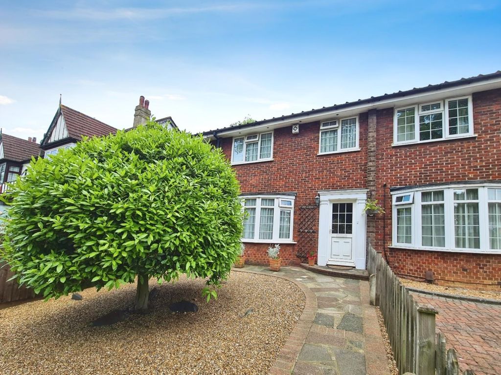 3 bed terraced house for sale in Nightingale Road, Carshalton SM5, £