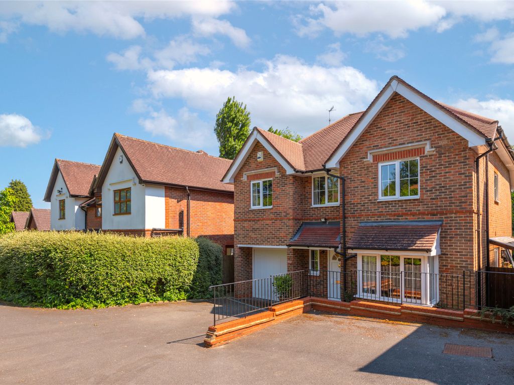 4 bed detached house for sale in Hitherwood Close, Reigate, Surrey RH2