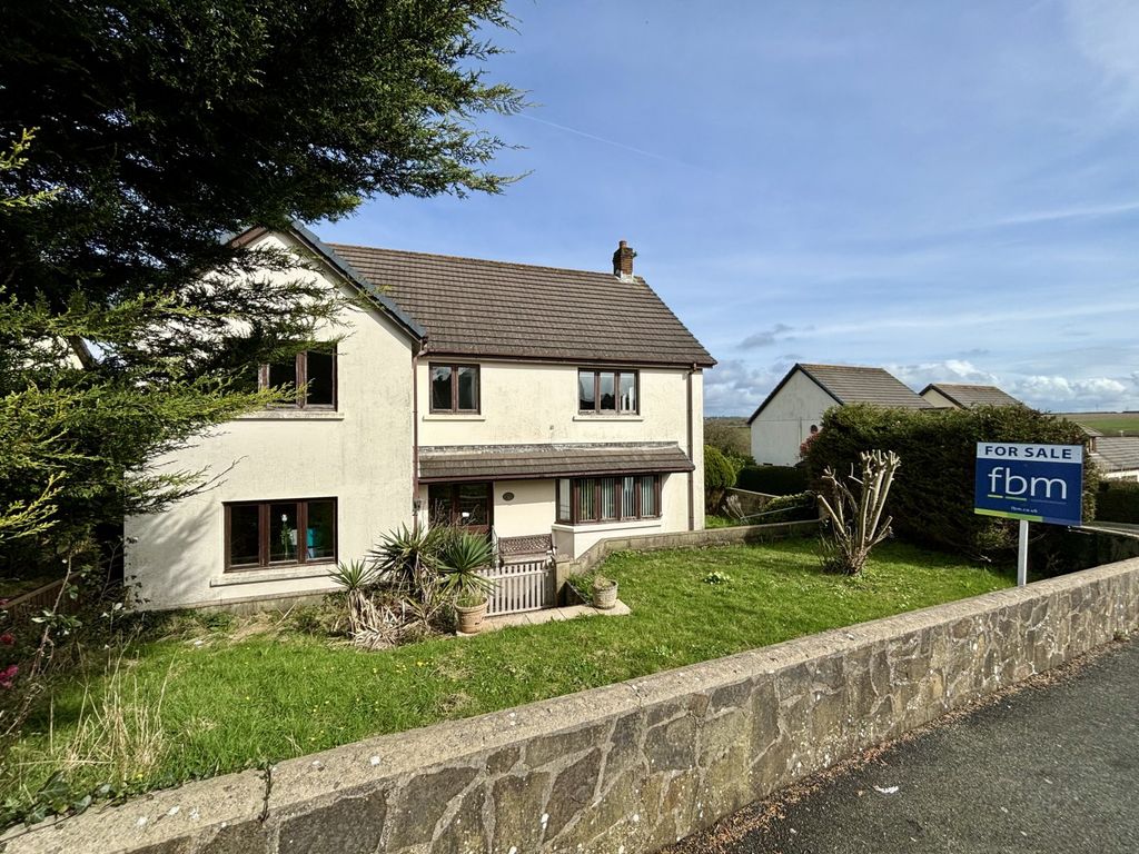 5 bed detached house for sale in Blenheim Drive, Neyland, Milford Haven