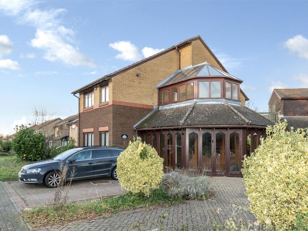 2 bed for sale in Northcroft, Shenley Lodge, Milton Keynes