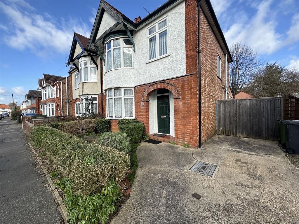 3 bed semidetached house to rent in Cecil Road, Peterborough PE1, £