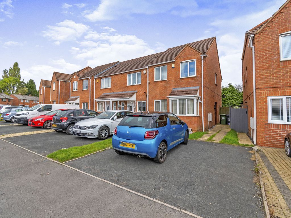 3 bed end terrace house for sale in Mulberry Road, Bloxwich, Walsall