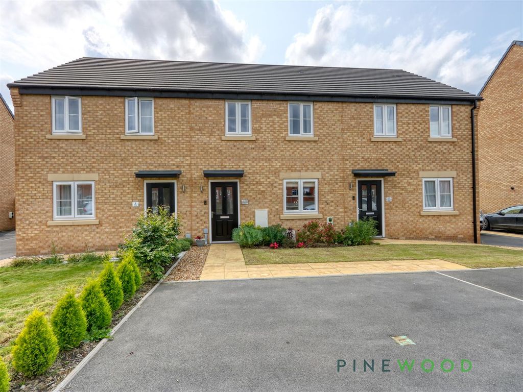 2 bed town house for sale in Blueberry Court, Holmewood, Chesterfield, Derbyshire S42 Zoopla
