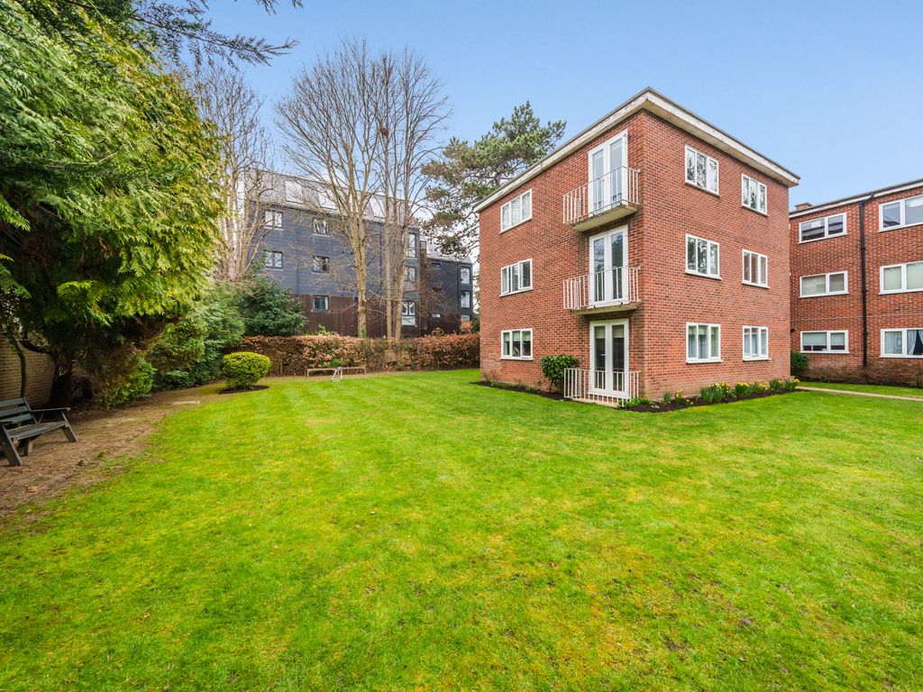 2 bed flat for sale in Biskra, Langley Road, Nascot Wood, Watford WD17