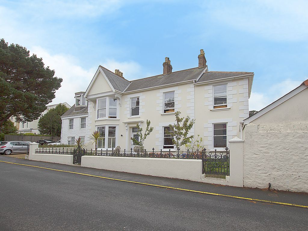 5 bed villa for sale in Les Gravees, St Peter Port, Guernsey GY1, £