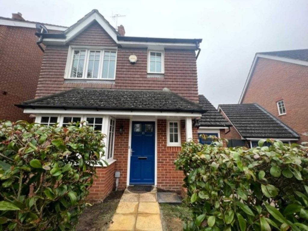 3 bed property for sale in Capel Crescent, Stanmore HA7 Zoopla