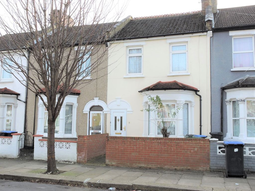 3 bed terraced house for sale in Hendon Road, Edmonton N9 Zoopla