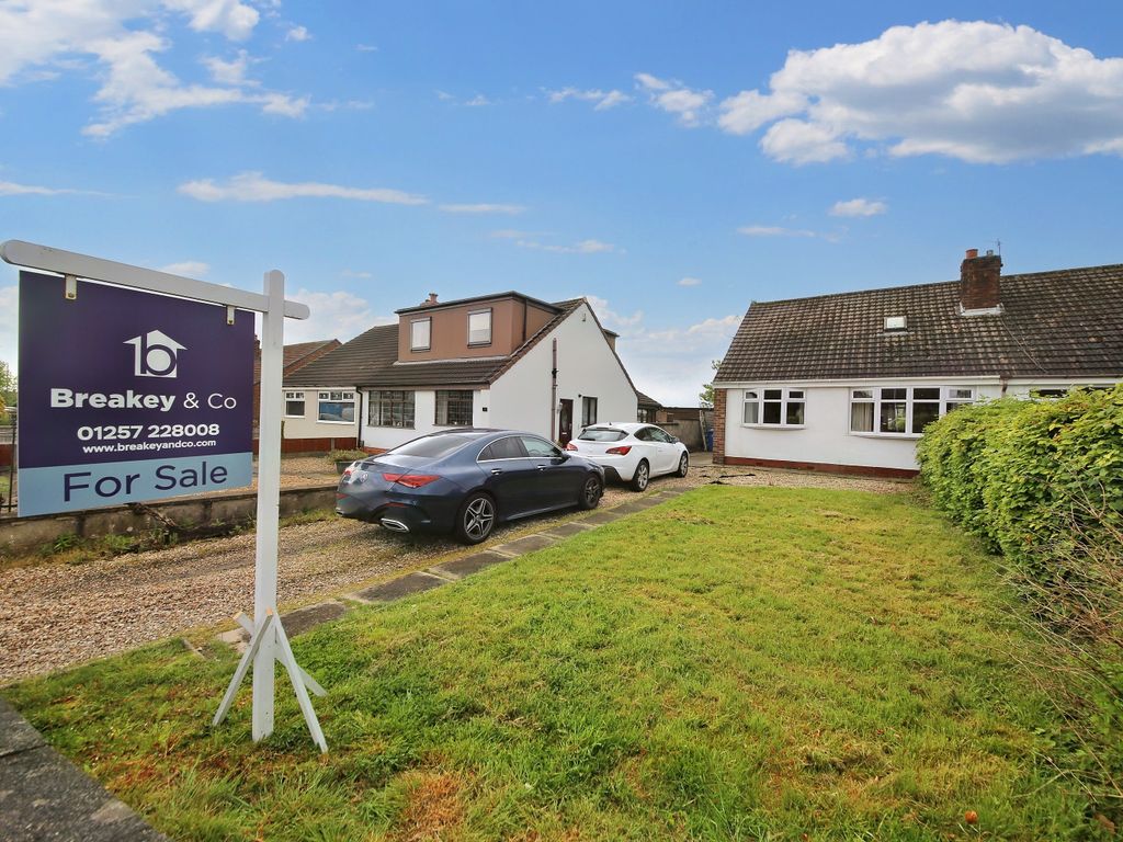 3 bed semidetached bungalow for sale in Martland Avenue, Shevington