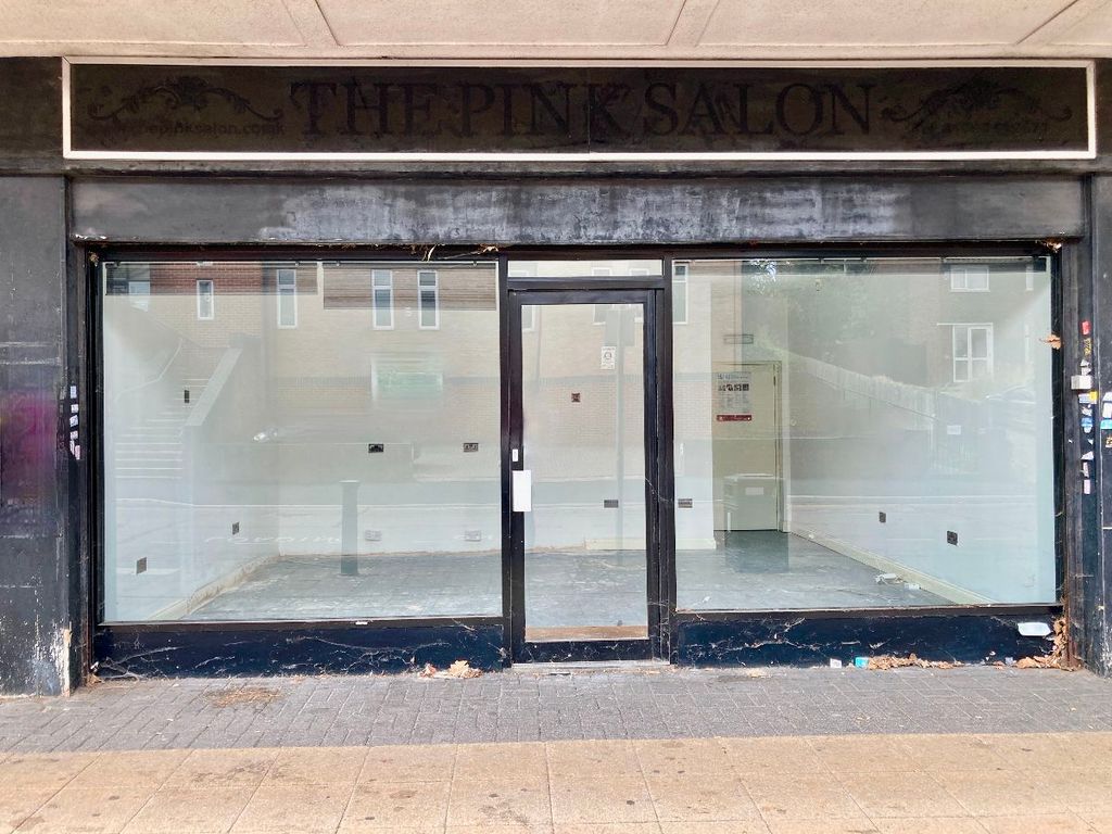 Retail premises to let in Chippenham Road, Harold Hill, Romford RM3, £