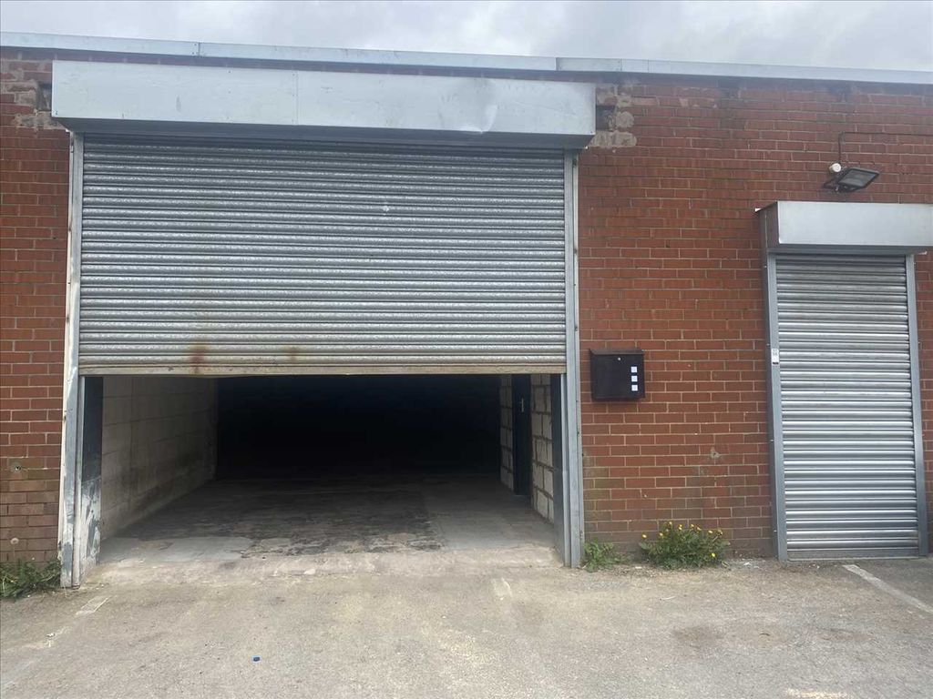 Commercial property to let in Mikar Business Park, Northolt Drive