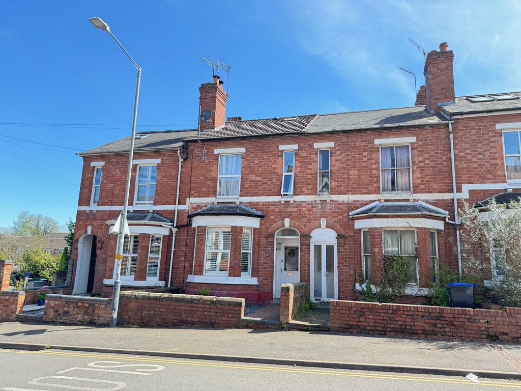 4 bed terraced house for sale in Stoneleigh Road, Kenilworth CV8, £