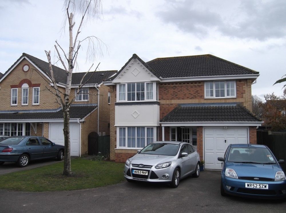 4 bed detached house to rent in Salon Way, Stukeley Meadows PE29, £