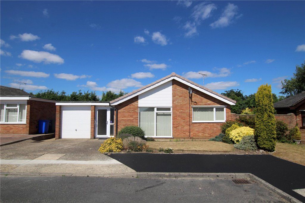 2 bed bungalow for sale in Sandringham Close, Ipswich, Suffolk IP2 Zoopla
