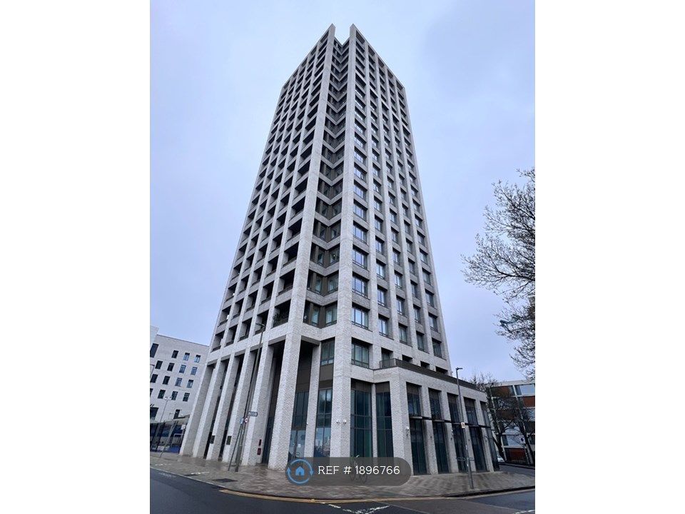 2 bed flat to rent in Duval House, London SW11, £2,900 pcm Zoopla