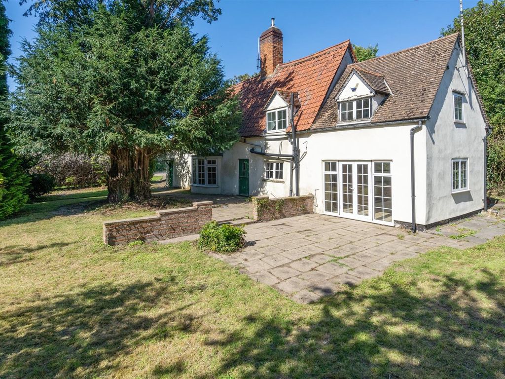 3 bed detached house for sale in High Street, Thurleigh, Bedford MK44