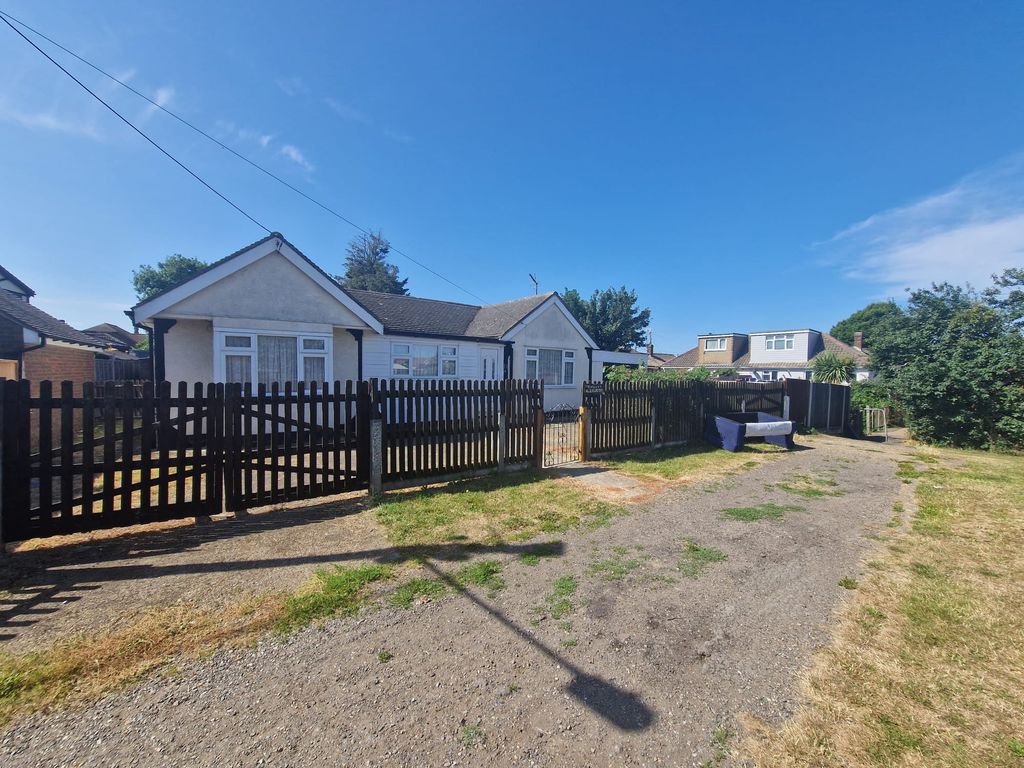 3 bed bungalow for sale in Hilberry Road, Canvey Island SS8 Zoopla