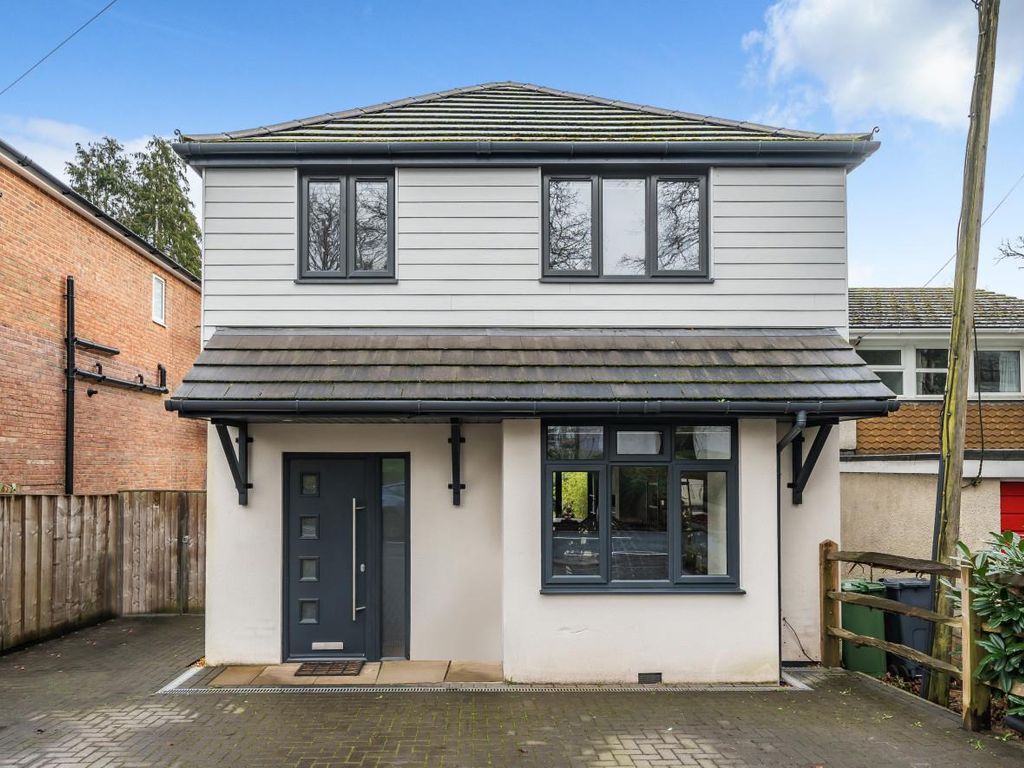 3 bed detached house for sale in Hursley Road, Chandler's Ford