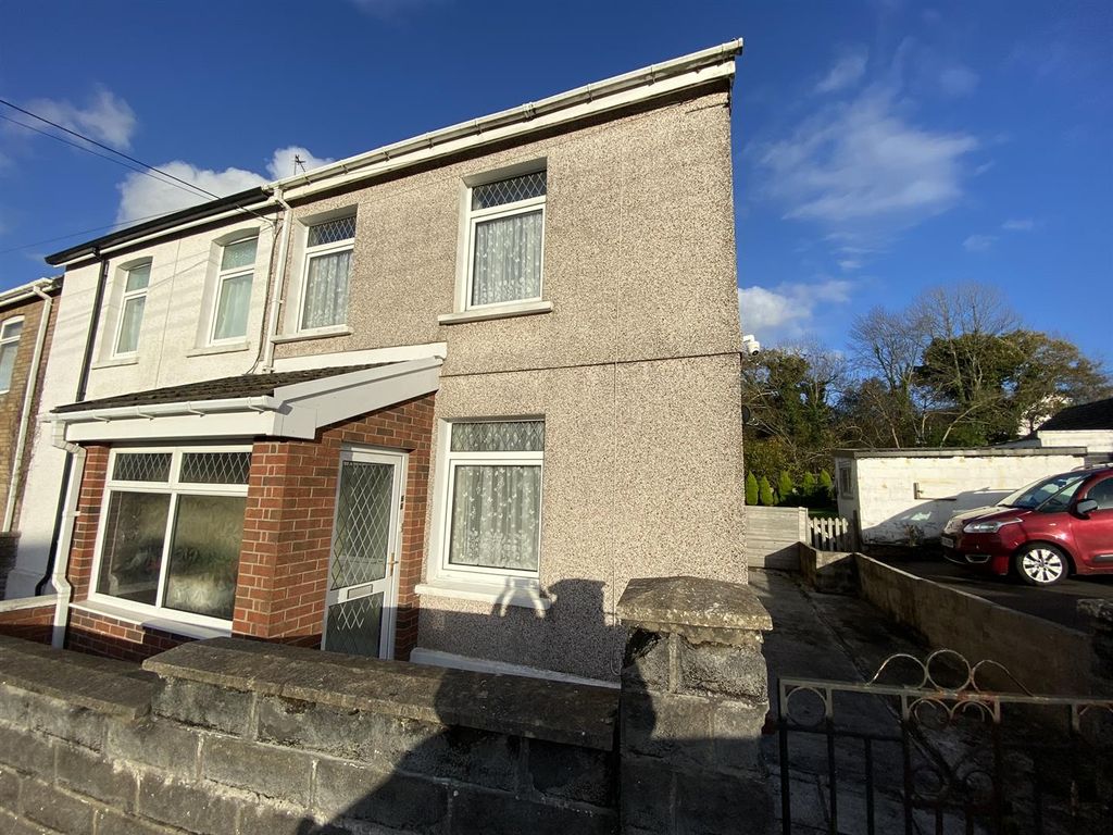 3 bed end terrace house for sale in Culla Road, Trimsaran, Kidwelly