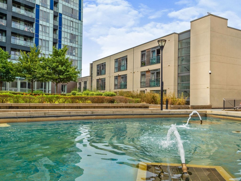 2 bed flat for sale in Cotterells, Hemel Hempstead HP1 Zoopla