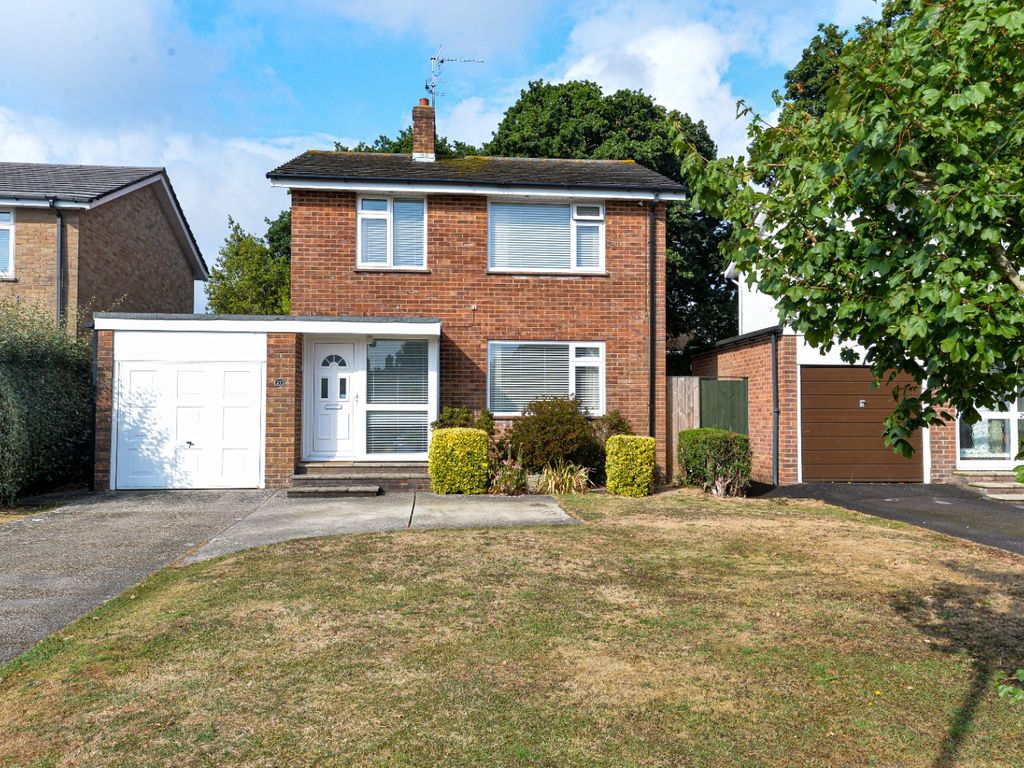 3 bed detached house for sale in Keswick Road, New Milton BH25 Zoopla