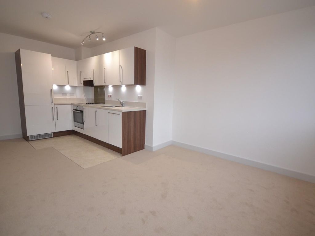 1 bed flat to rent in Kings Road, Reading, Berkshire RG1, £1,150 pcm