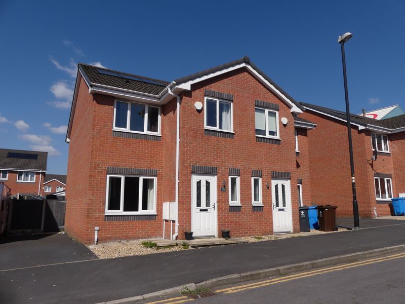 3 bed semidetached house for sale in Furtherwood Road, Royton, Oldham