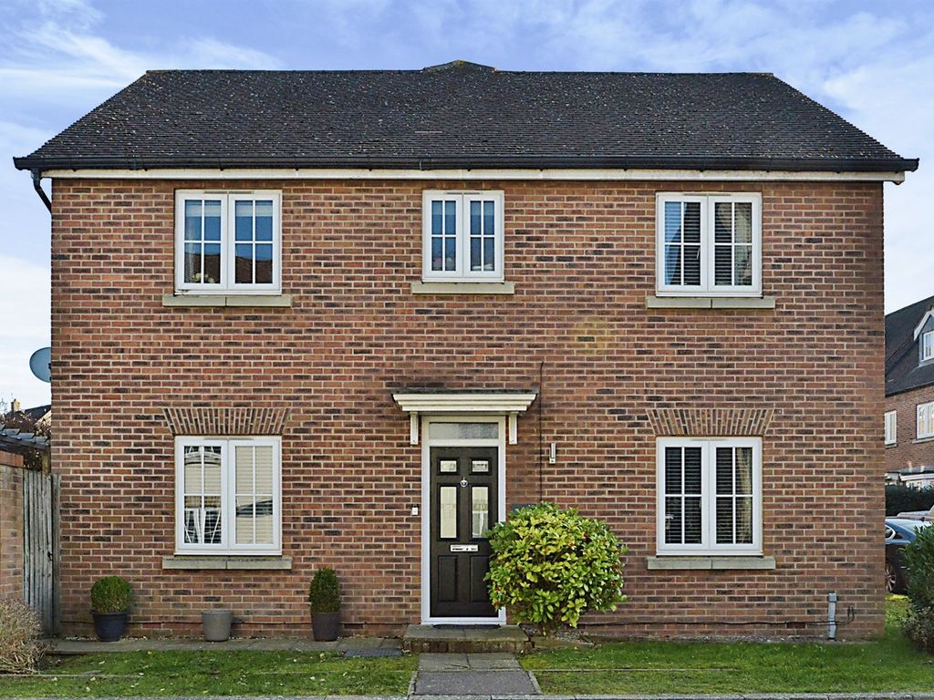 4 bed semidetached house for sale in Lockwood Chase, Oxley Park