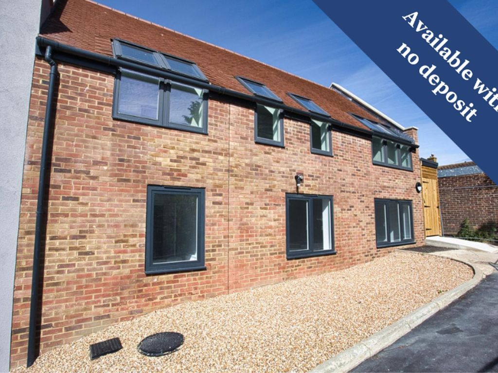 2 bed to rent in 84 Cheriton High Street, Folkestone CT19