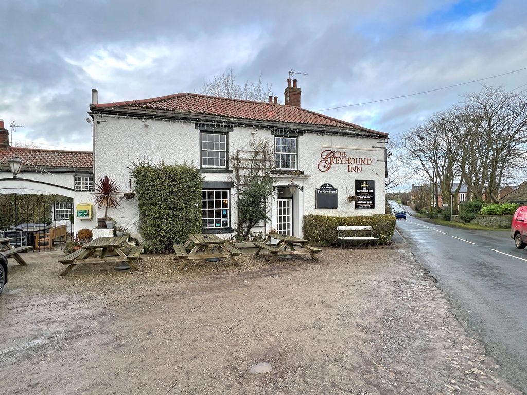 Pub/bar for sale in Hackforth, Bedale DL8, £300,000 Zoopla