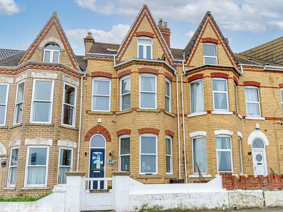 5 bed terraced house for sale in The Promenade, Withernsea HU19 Zoopla
