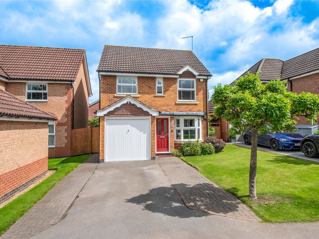 3 bed detached house for sale in Rutherford Road, Bromsgrove