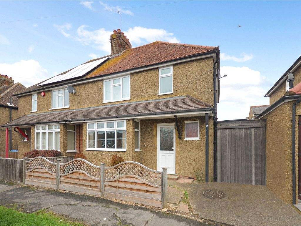 Byron Road, Aylesbury, Buckinghamshire HP21  