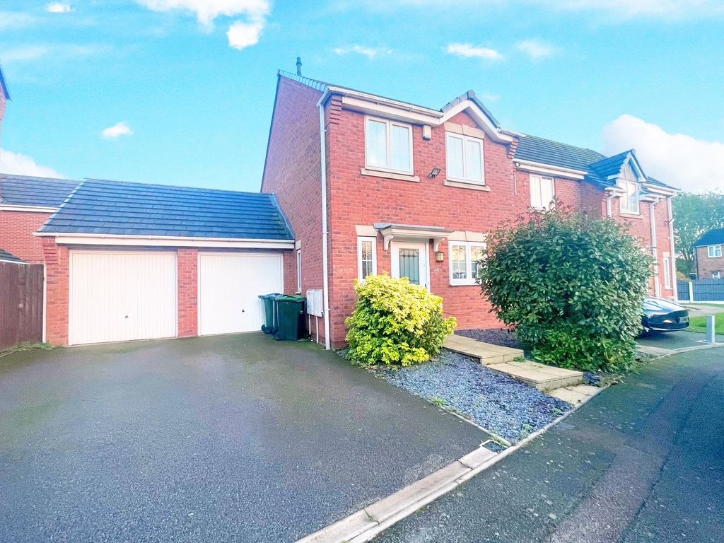 3 bed property to rent in York Crescent, West Bromwich B70, £1,295 pcm Zoopla