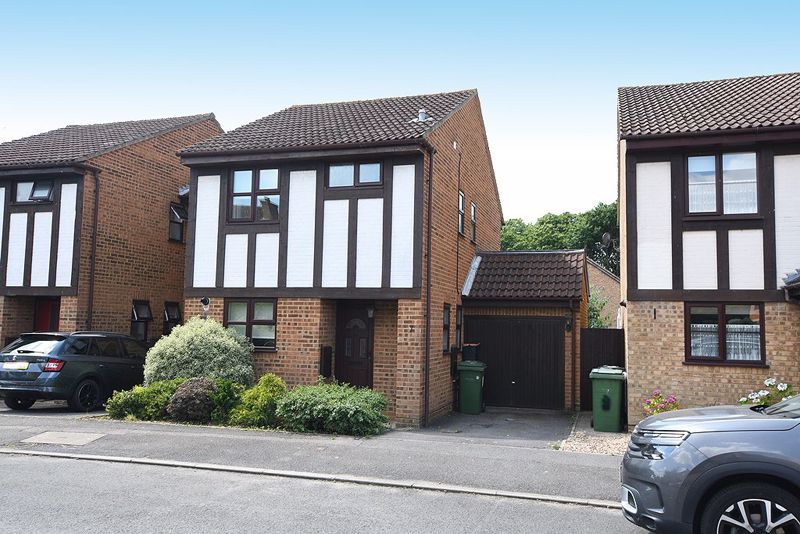 3 bed detached house for sale in Henley Fields, Weavering, Maidstone