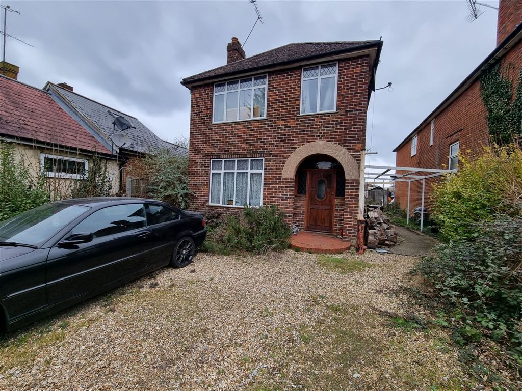 4 bed detached house for sale in Tower Hill, Farnborough GU14 Zoopla