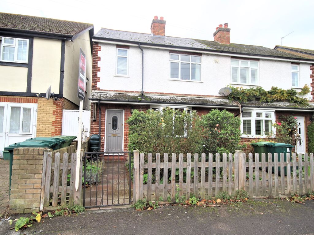 3 bed semidetached house for sale in Stanwell New Road, StainesUpon