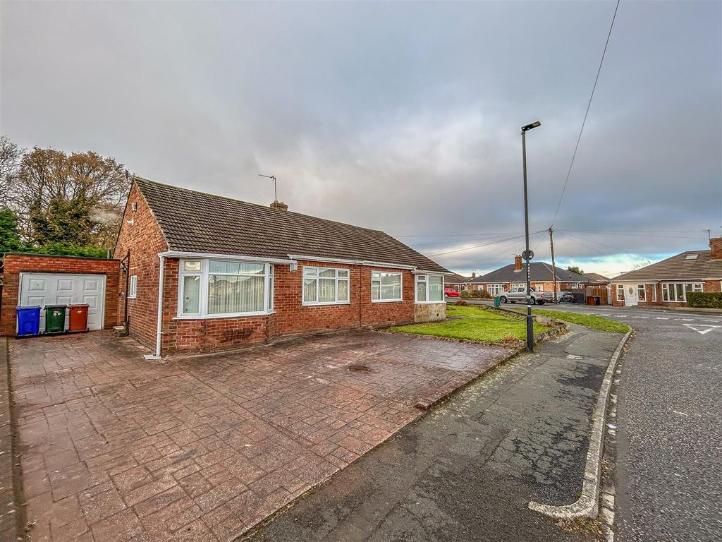 2 bed semidetached bungalow for sale in Roachburn Road, Westerhope, Newcastle Upon Tyne NE5, £