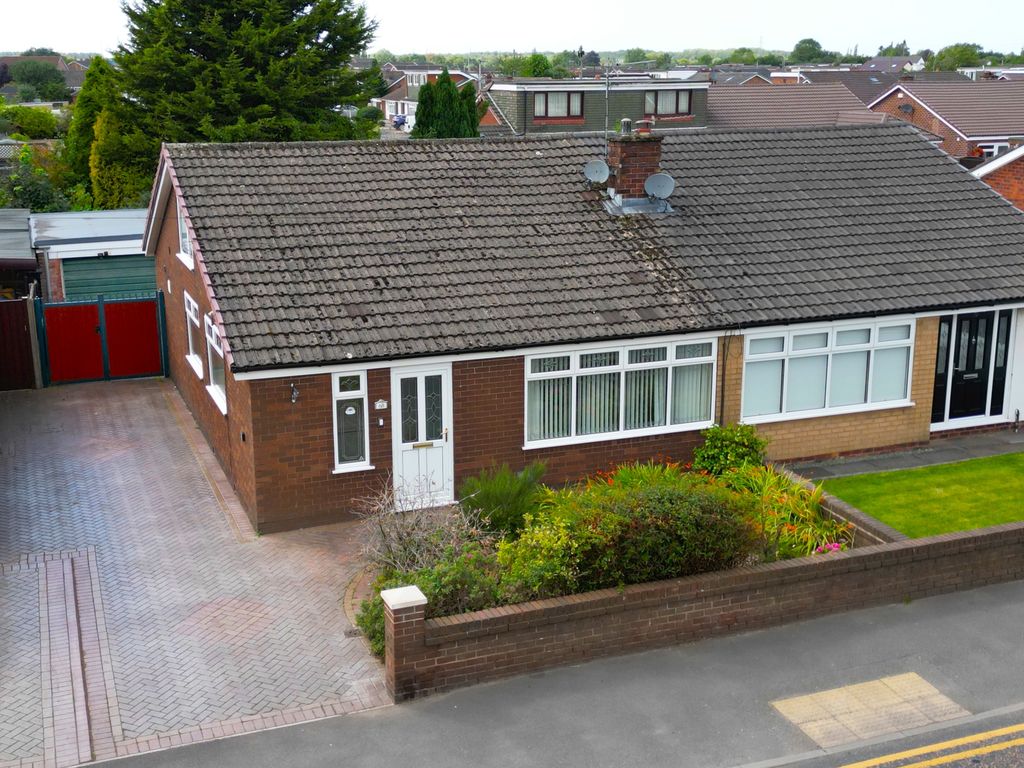 2 bed bungalow for sale in Fir Tree Lane, Burtonwood, NewtonLeWillows