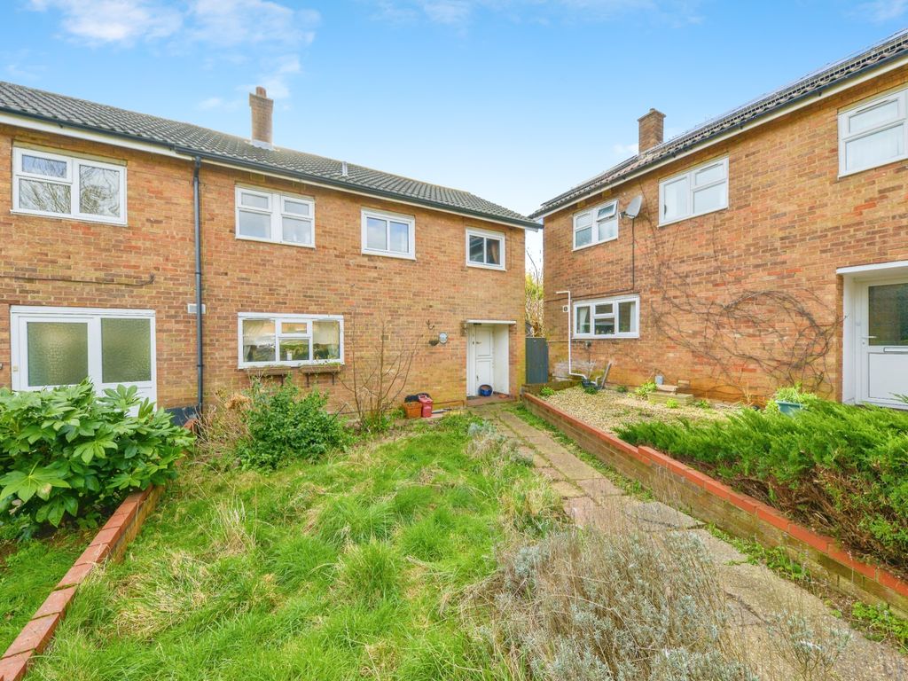 3 bed end terrace house for sale in Longfields, Stevenage SG2, £325,000