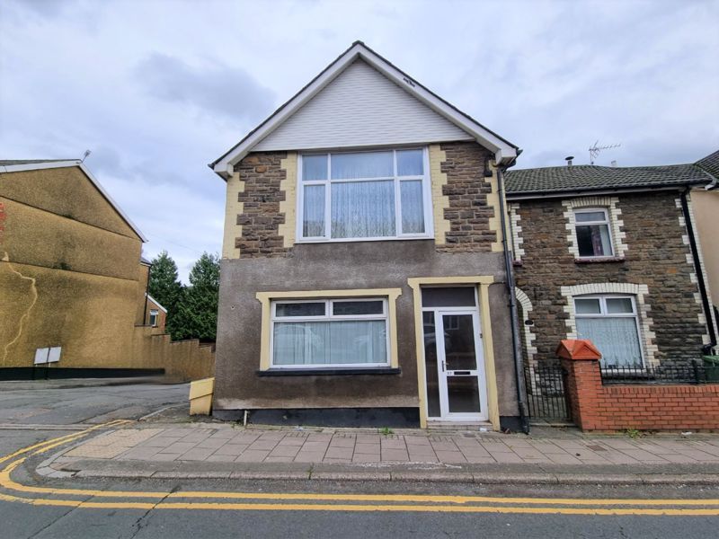 3 bed terraced house for sale in High Street, Llanbradach, Caerphilly