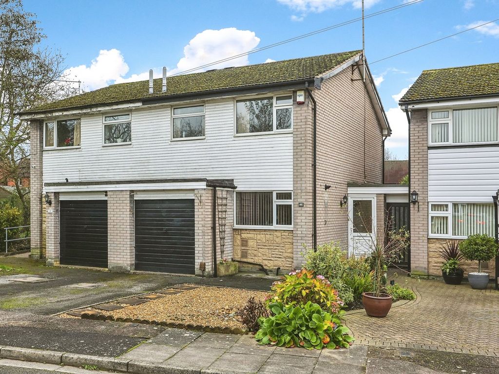 3 bed semidetached house for sale in Hartwood Drive, Stapleford